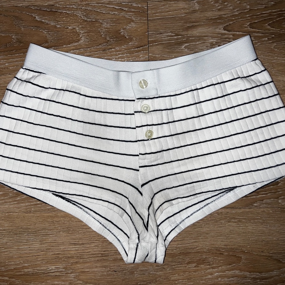 Ribbed striped lounge / sleep shorts